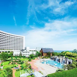Отель Sheraton Grande Tokyo Bay, Ураясу